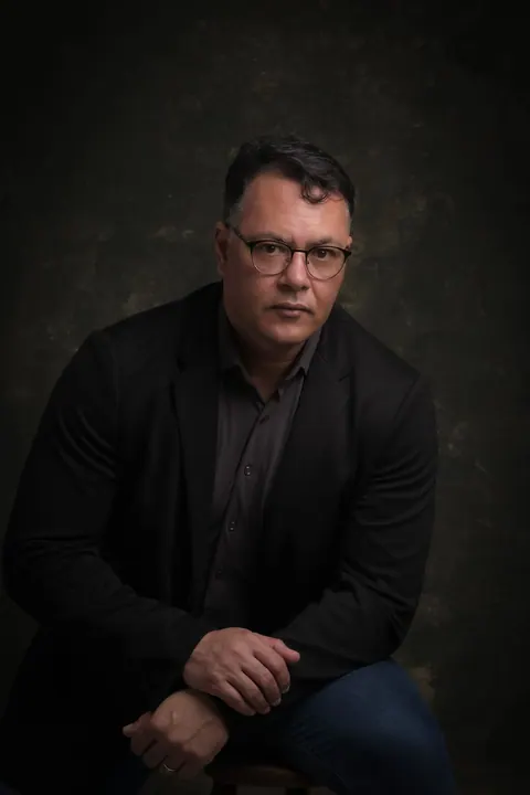 Flávio Sousa, psicólogo fenomenológico-existencial, CRP 02/21.404